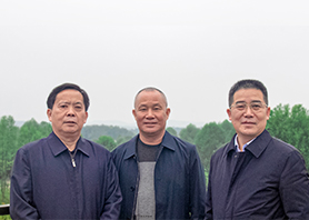 省金融監(jiān)督管理局張世平局長(zhǎng)、省人大農(nóng)業(yè)與農(nóng)村委員會(huì)劉宗林主任一行蒞臨湘豐茶業(yè)集團(tuán)考察、指導(dǎo) 省金融監(jiān)督管理局張世平局長(zhǎng)、省人大農(nóng)業(yè)與農(nóng)村委員會(huì)劉宗林主任一行蒞臨湘豐茶業(yè)集團(tuán)考察、指導(dǎo)