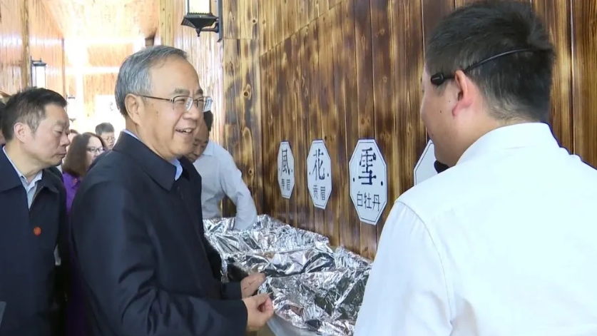 胡春華率調(diào)研組在湘調(diào)研 胡春華率調(diào)研組在湘調(diào)研